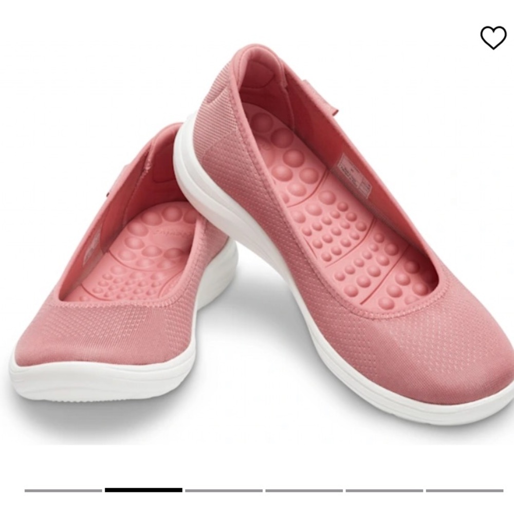 Rare NWT Crocs Reviva shoes